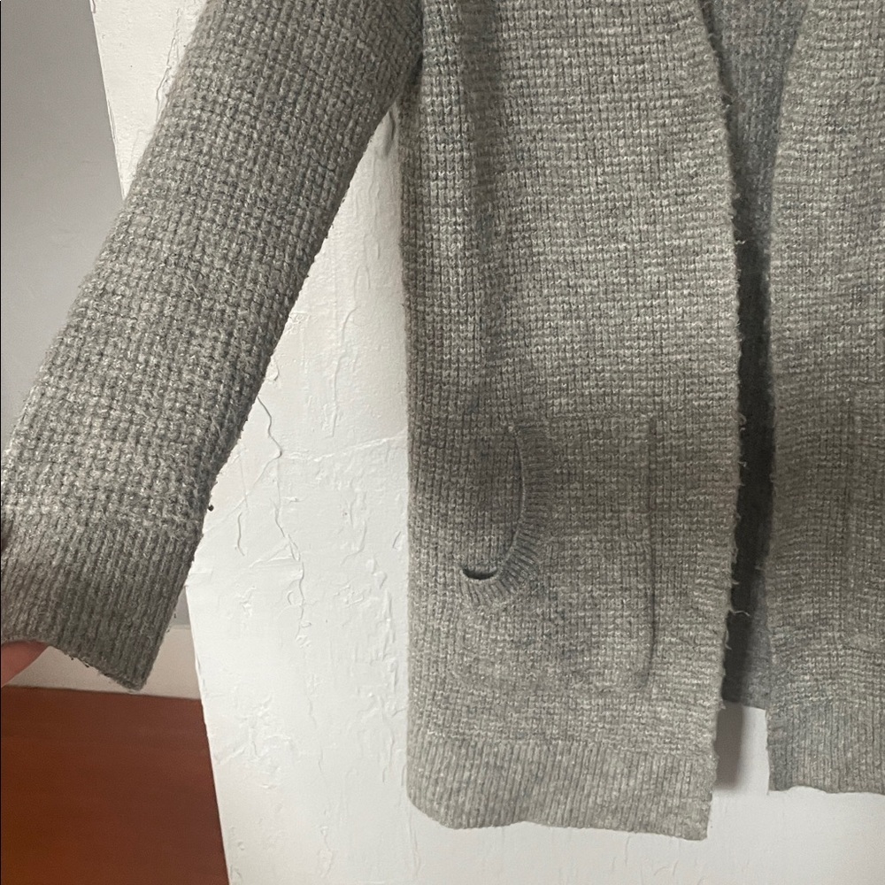 Time and Tru Women's Gray Workwear Career Business Casual Knit Cardigan sz M - Picture 4 of 7